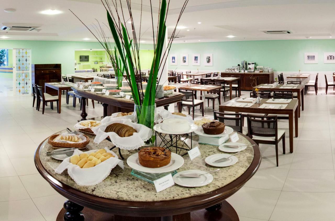 Bahia Plaza Hotel Буска-Вида Екстериор снимка